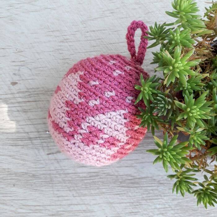 Snowfall Bauble crochet pattern for Christmas
