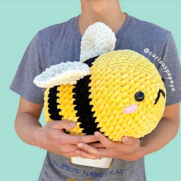 jumbo bee amigurumi crochet pattern